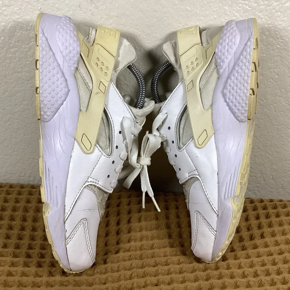 Nike Air Huarache Run PRM Mens Sz 8.5 White Snakeskin Running Shoes 704830-100